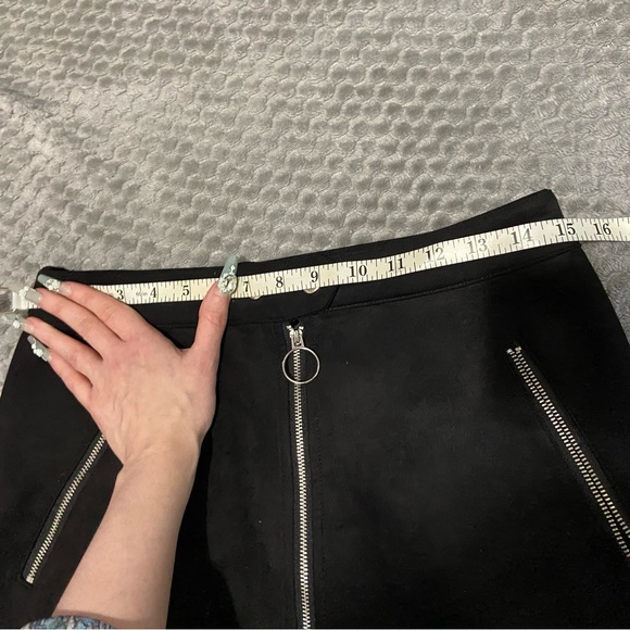 Forever 21 suede black mini skirt sz m euc zip up slim fit - Picture 7 of 10